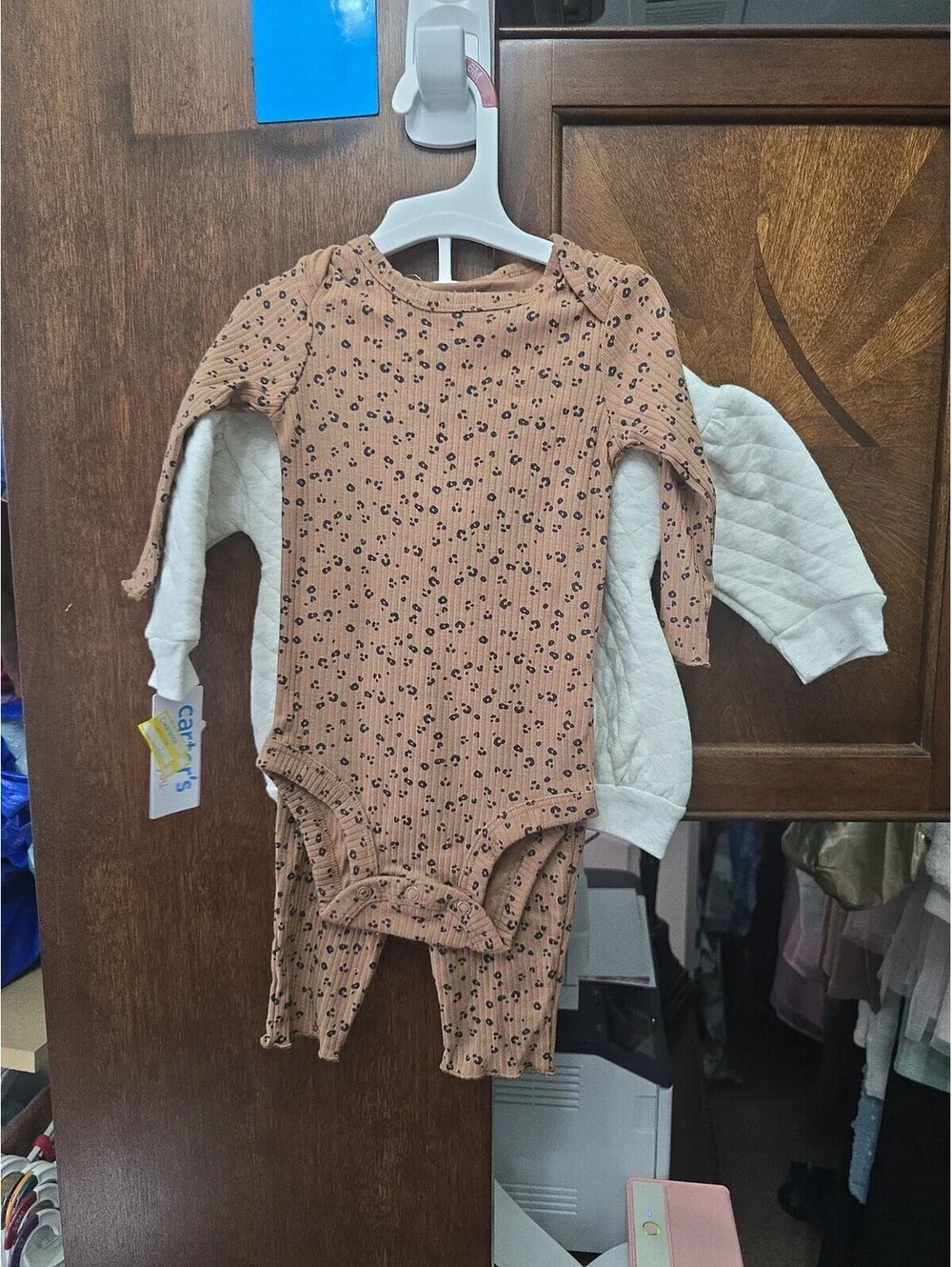 6m brand new three piece outfit set from carter's item 54G5